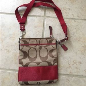 Purse cross body